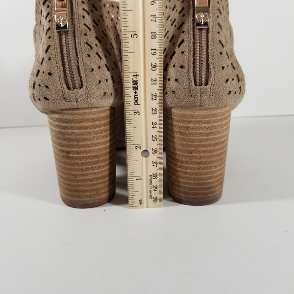 Antonio Melani Booties Women’s 8.5 B Suede Peep Toe Cut Out Ankle Boots Back Zip - Picture 4 of 6